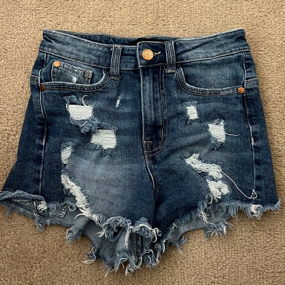 W24 Kendall + Kylie Jean Shorts